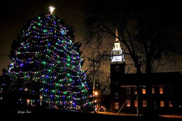 Holidays on Main tree lighting next to church